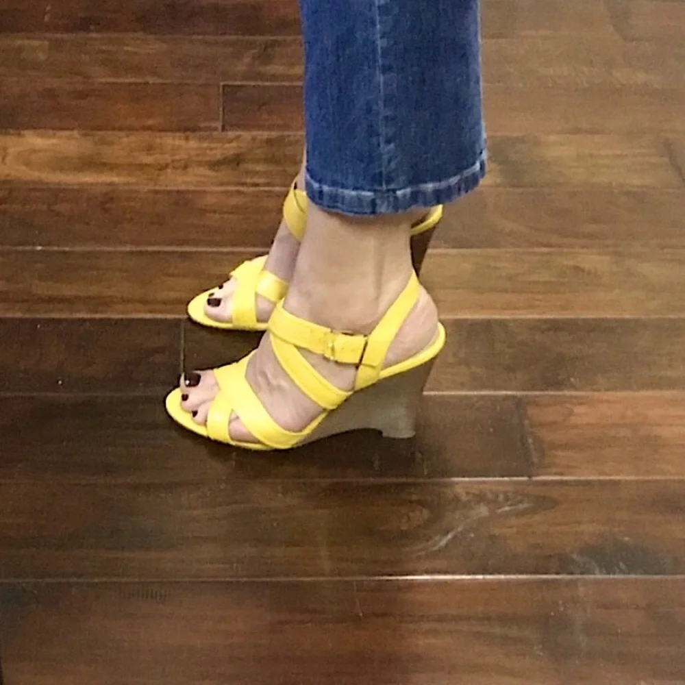 J Crew Shoe Lena Strappy Wood Wedge Sandals Leather Size 7.5 Yellow